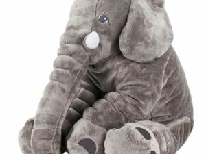 Elefante grigio con coperta